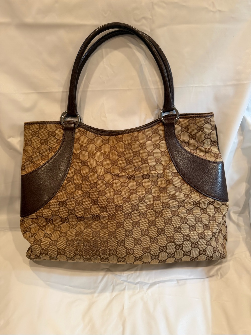 Gucci Beige GG Supreme Canvas Shoulder Bag with Brown Leather Trim